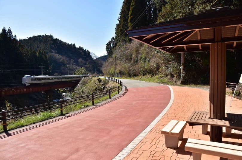 化石が発見された川代渓谷を体感 川代恐竜街道サイクリングロード 完成 丹波地域恐竜化石フィールドミュージアム
